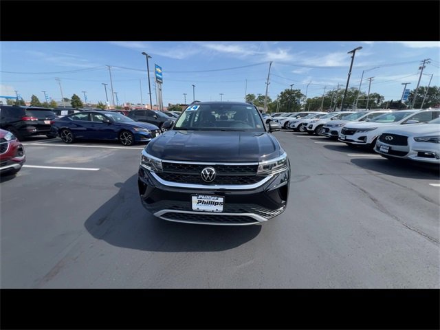 2024 Volkswagen Taos S photo 3