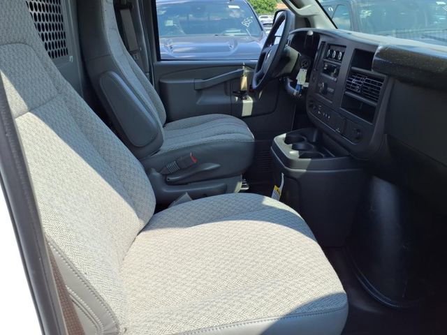 2025 Chevrolet Express Cargo Work Van - Photo 11