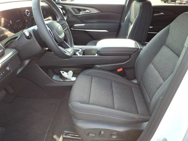 2026 Chevrolet Traverse LT - Photo 6