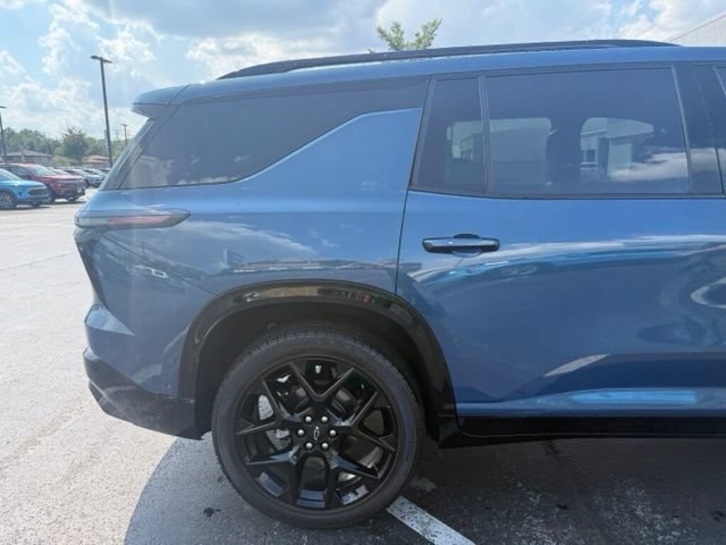 Used 2024 Chevrolet Traverse RS SUV