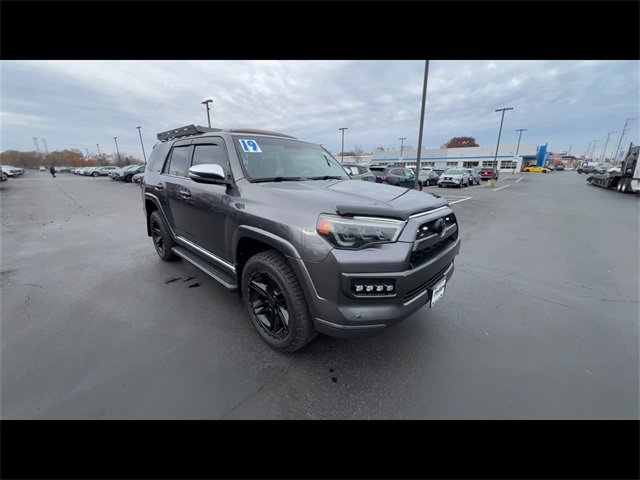2019 Toyota 4Runner Limited photo 2