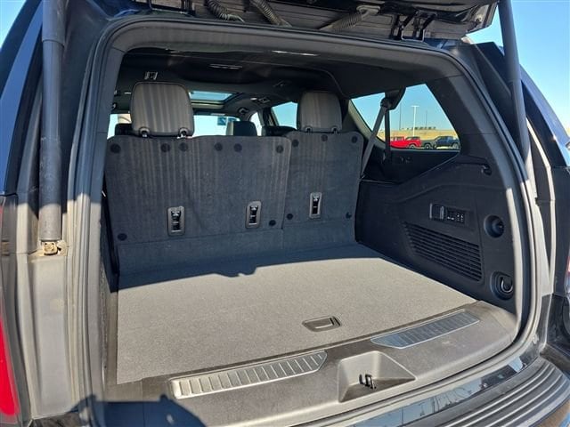 2022 Chevrolet Suburban RST - Photo 23