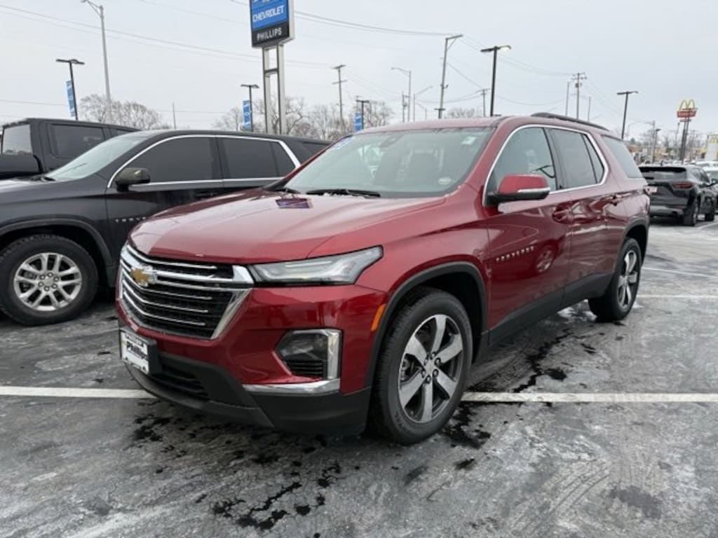 Used 2023 Chevrolet Traverse LT Leather SUV