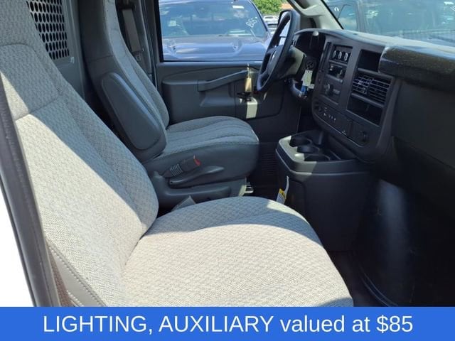 2025 Chevrolet Express Cargo Work Van - Photo 13