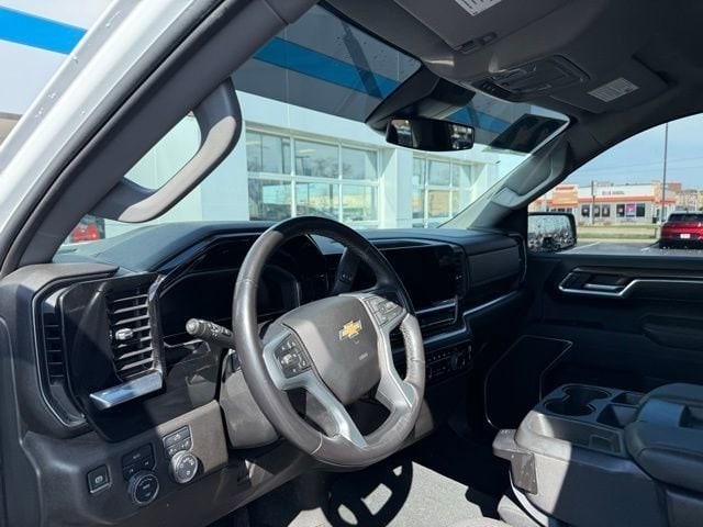 2022 Chevrolet Silverado 1500 LT - Photo 7