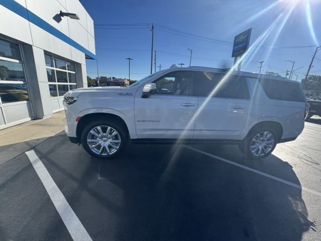 Used 2023 Chevrolet Suburban High Country SUV