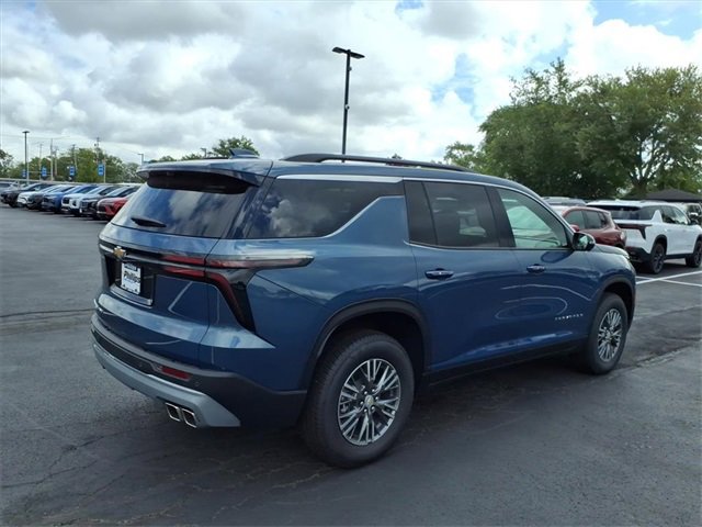 2026 Chevrolet Traverse photo 3
