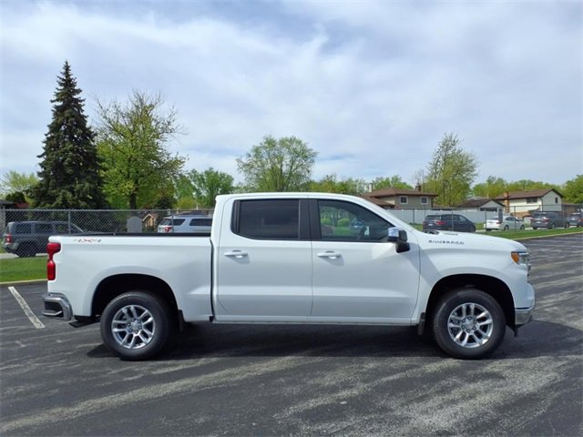 2025 Chevrolet Silverado 1500 LT photo 2