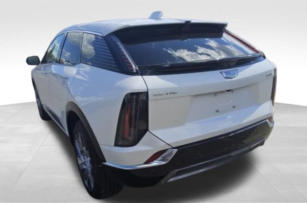 Used 2025 CADILLAC OPTIQ Luxury 2 SUV