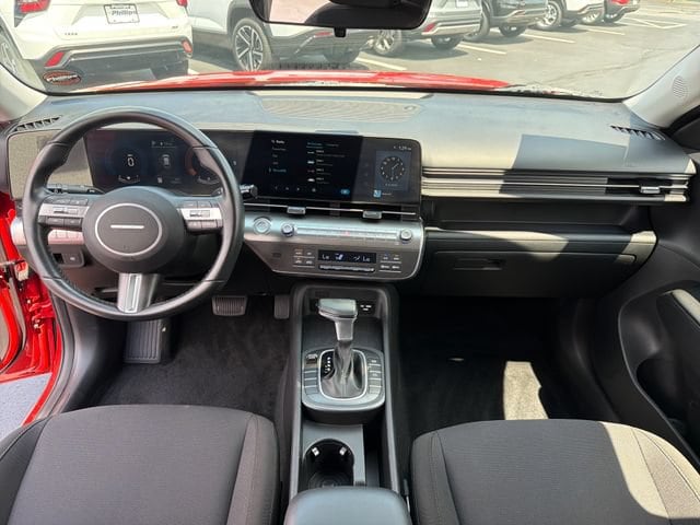 2025 Hyundai Kona SEL - Photo 14