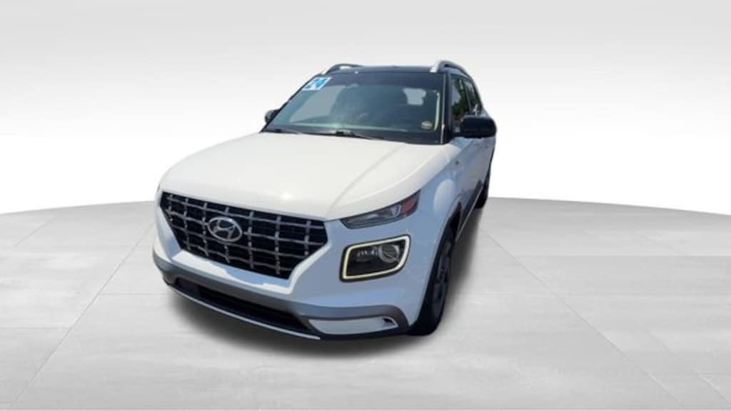 Used 2024 Hyundai Venue Limited SUV