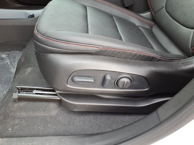 2027 Chevrolet Bolt RS - Photo 7