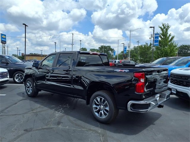 2026 Chevrolet Silverado 1500 LT photo 3