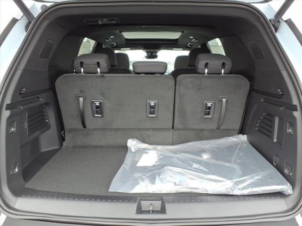 New 2026 Chevrolet Traverse LT SUV