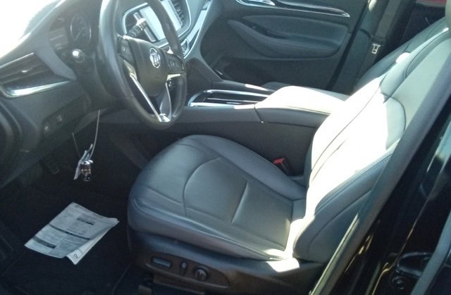 2024 Buick Enclave Essence photo 3