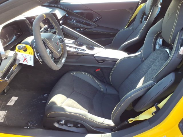 2027 Chevrolet Corvette 2LZ - Photo 6