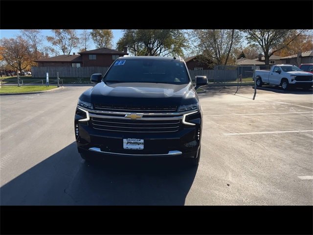 2023 Chevrolet Tahoe LT photo 3