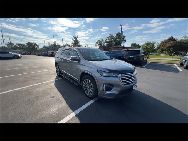 2023 Chevrolet Traverse Premier photo 2