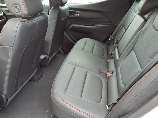 2027 Chevrolet Bolt RS - Photo 8