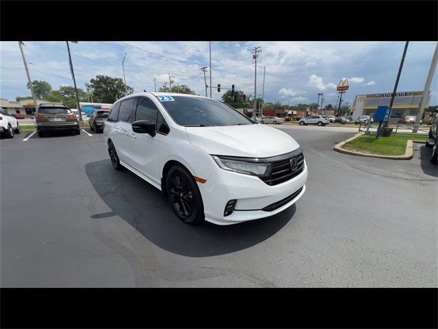 2023 Honda Odyssey Sport photo 2