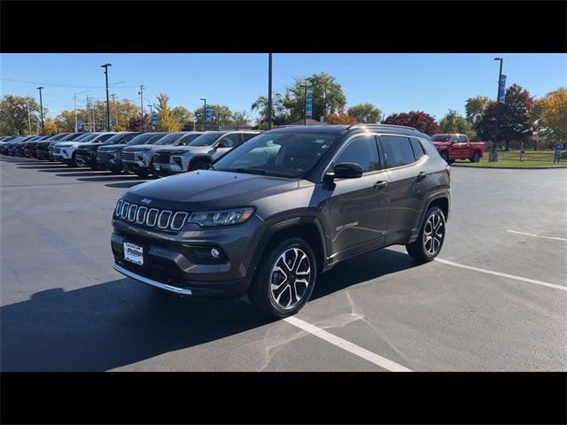 2022 Jeep Compass Limited photo 3