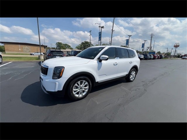 2022 Kia Telluride LX photo 4
