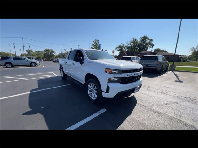 2021 Chevrolet Silverado 1500 Custom photo 2