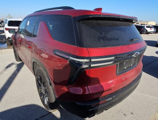 2024 Chevrolet Traverse RS photo 2