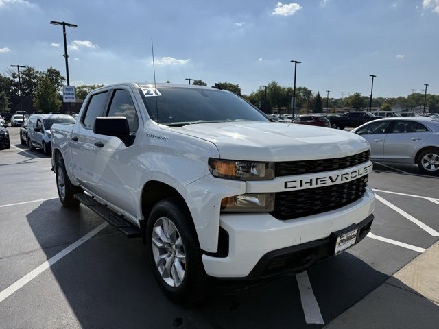 2021 Chevrolet Silverado 1500 Custom photo 2