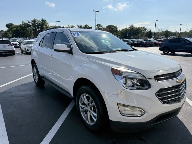 2017 Chevrolet Equinox LT photo 3