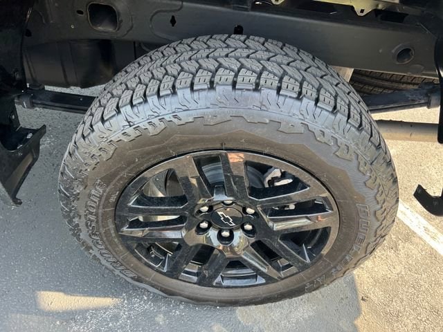2025 Chevrolet Silverado 1500 LT Trail Boss - Photo 28