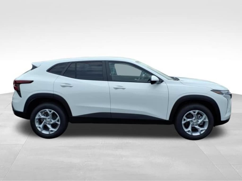 New 2026 Chevrolet Trax LS SUV