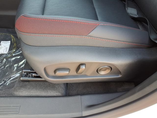 2027 Chevrolet Equinox RS - Photo 7