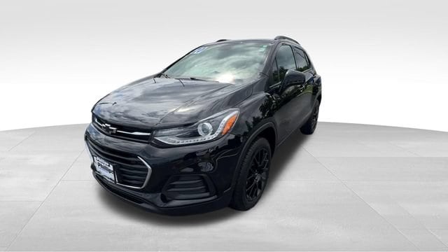 Used 2020 Chevrolet Trax LT with VIN KL7CJPSB3LB350410 for sale in Lansing, IL