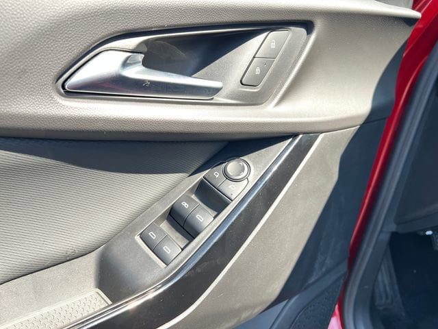 2025 Chevrolet Equinox LT - Photo 13