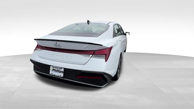 2025 Hyundai Elantra SEL - Photo 7