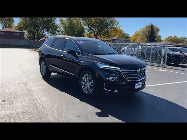 2024 Buick Enclave Essence photo 2
