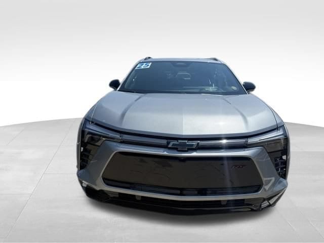 Used 2025 Chevrolet Blazer EV RS with VIN 3GNKDJRJ9SS106609 for sale in Lansing, IL