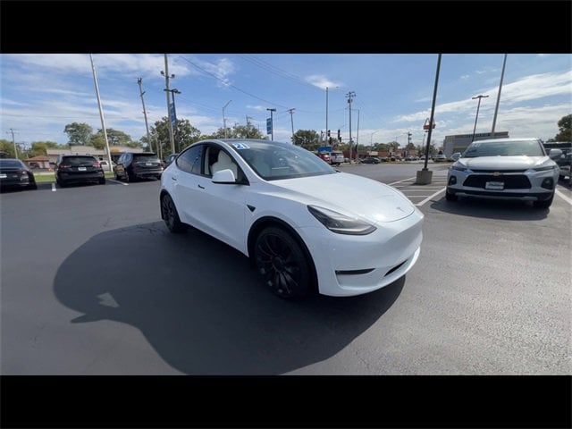 Used 2021 Tesla Model Y Performance with VIN 5YJYGDEF4MF293332 for sale in Lansing, IL