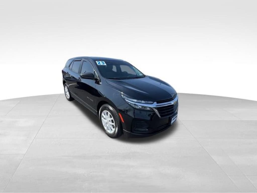 Used 2023 Chevrolet Equinox LS SUV