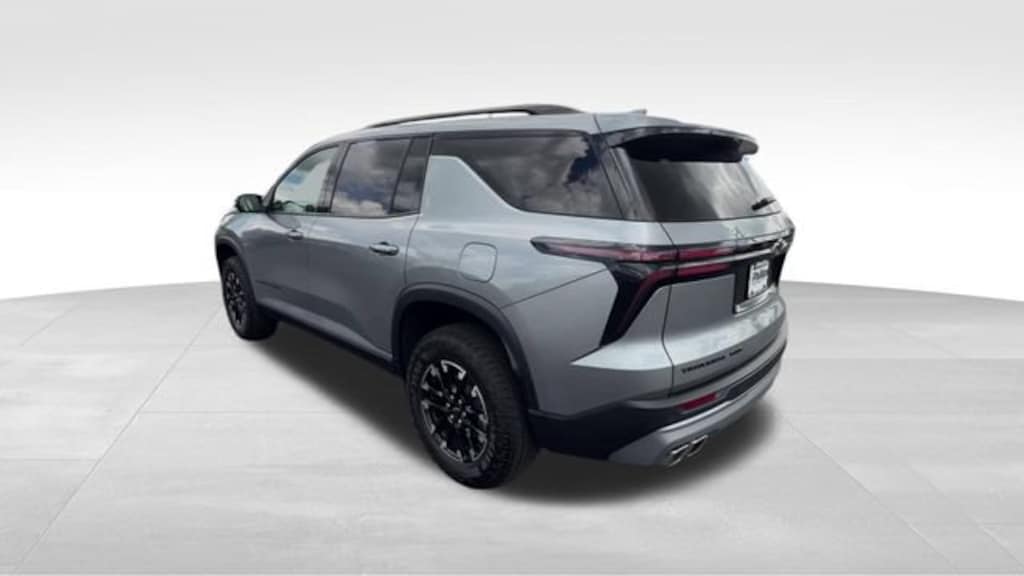Used 2025 Chevrolet Traverse Z71 SUV