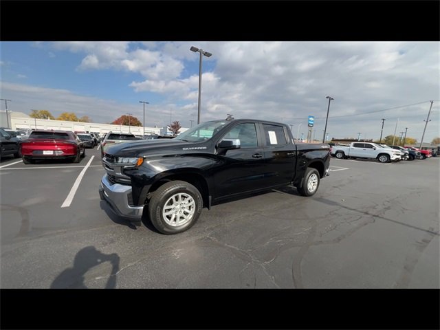 2022 Chevrolet Silverado 1500 LT photo 4