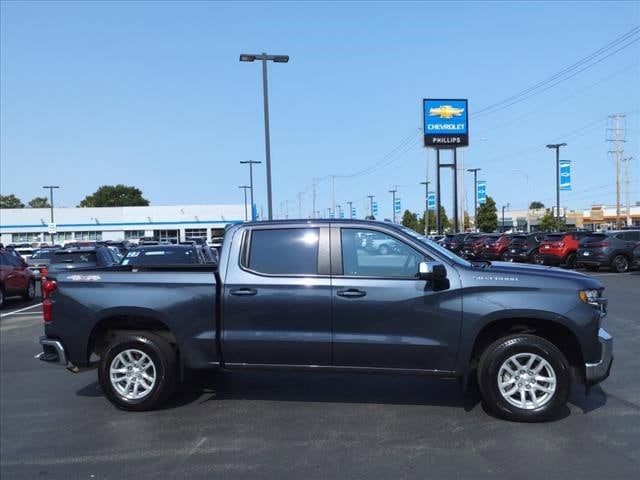 Certified 2022 Chevrolet Silverado 1500 Limited LT with VIN 1GCPYJEKXNZ201592 for sale in Lansing, IL