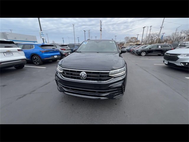 2024 Volkswagen Tiguan SE R-Line Black photo 3