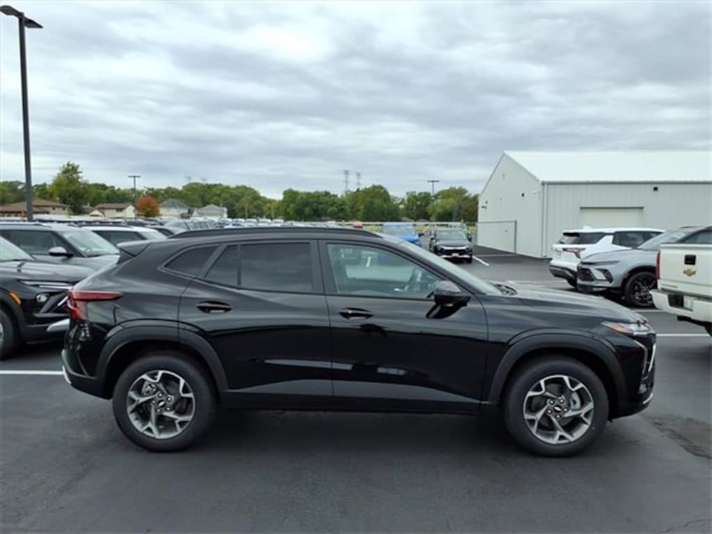New 2026 Chevrolet Trax LT SUV