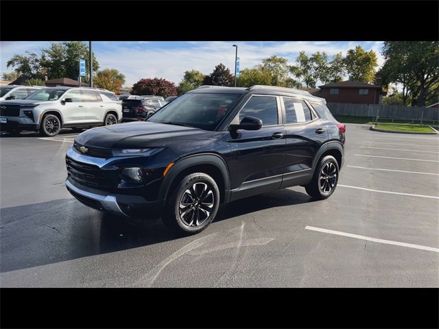 2021 Chevrolet Trailblazer LT photo 3