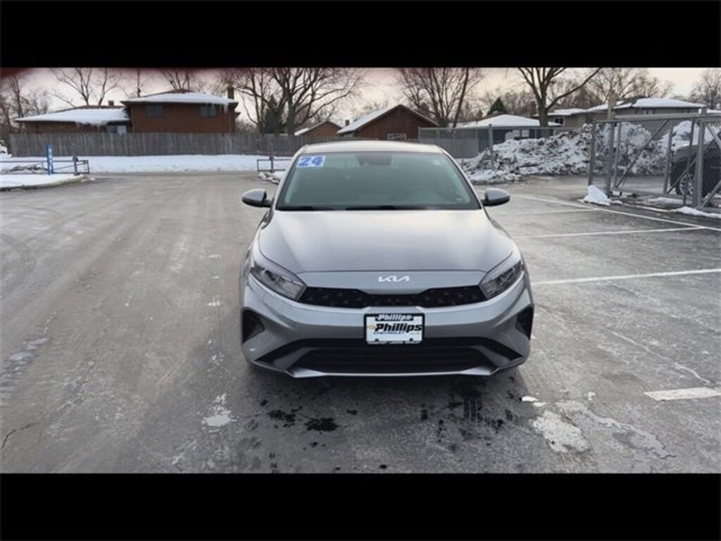 Used 2024 Kia Forte LXS