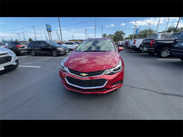 2018 Chevrolet Cruze LT photo 3
