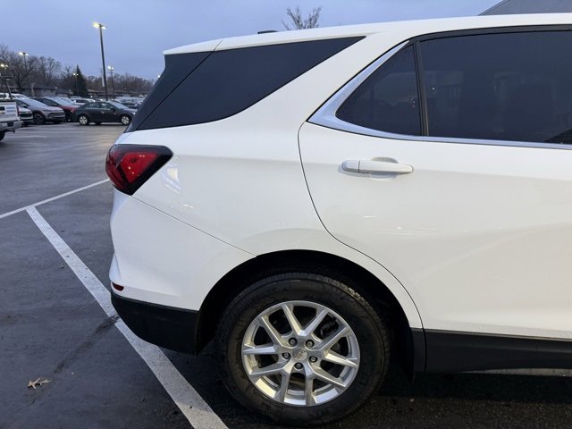 2023 Chevrolet Equinox LT photo 4