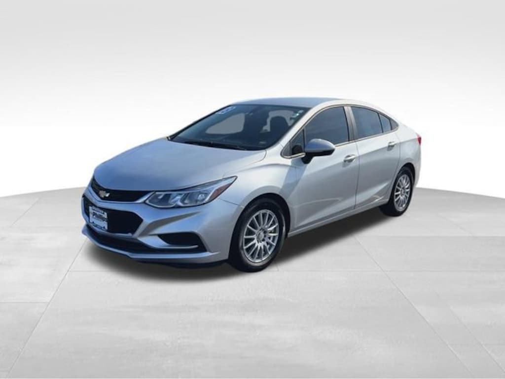 Used 2018 Chevrolet Cruze LS Car